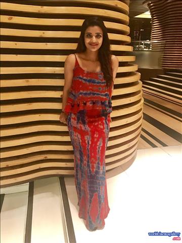 Aishwarya Rajesh Hot Stills