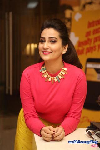 Anchor Manjusha Latest Stills