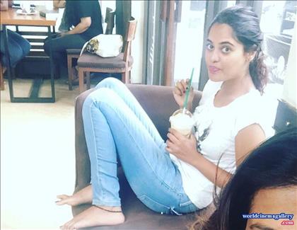 Bindu Madhavi Latest Stills