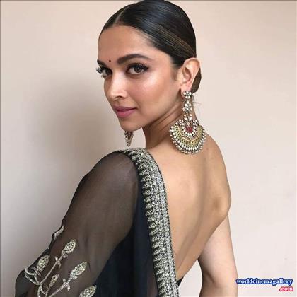 Deepika Padukone latest hot stills