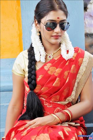 Eesha Rebba latest stills at maaya mahal