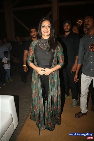 Keerthy Suresh Stills at Thaanaa Serndha Koottam