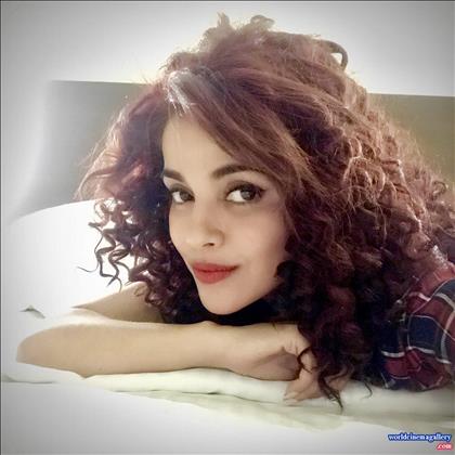 Pia Hot gym workout Stills