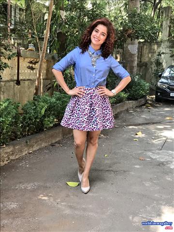 Pia latest sexy stills