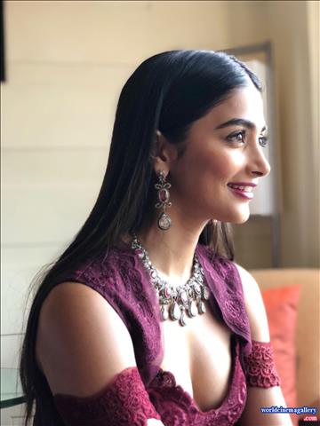 Pooja Hegde Latest Stills