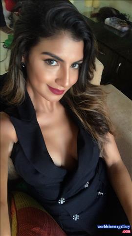 Rachel white latest hot stills 