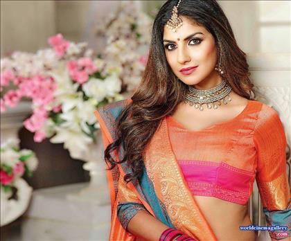 Rachel white latest hot stills 