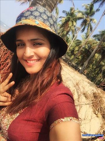 Ramya nambisan Cute Stills