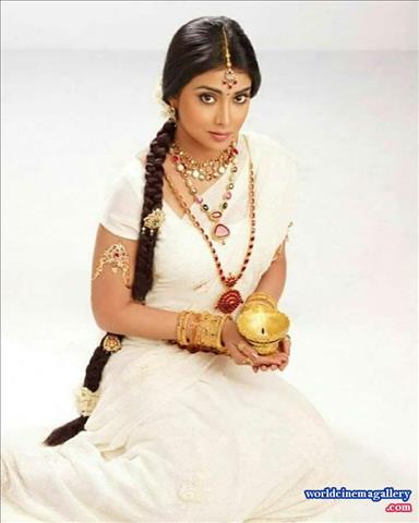 Shriya Saran white Saree stills