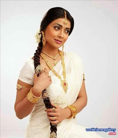 Shriya Saran white Saree stills