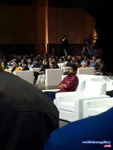 Vijay Stills at Vikatanawards 2018