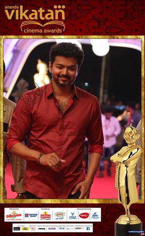 Vijay Stills at Vikatanawards 2018