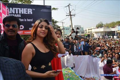 Anu Emmanuel Stills at B mobile Store Launch