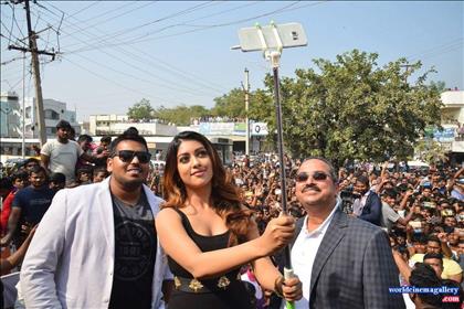 Anu Emmanuel Stills at B mobile Store Launch