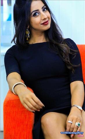 Sanjjana Galrani Hot Stills