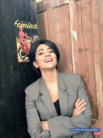 Shriya Hot Cleavage Stills