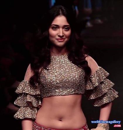 Tamanna Hot Stills at Lakme Fashion Week 2018