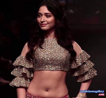 Tamanna Hot Stills at Lakme Fashion Week 2018