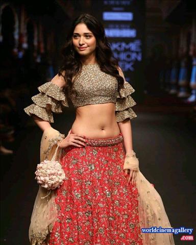 Tamanna Hot Stills at Lakme Fashion Week 2018