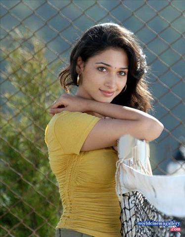 Tamanna Stills from Anandha Thandavam Movie