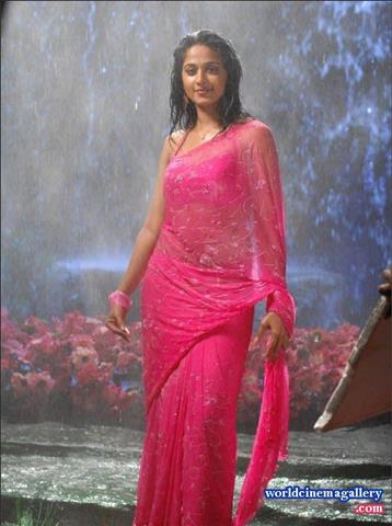 Anushka Shetty Hot Pink Saree Stills