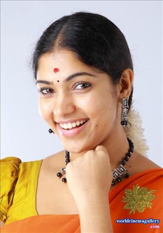 Banu Stills