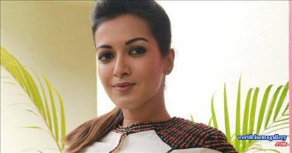 Catherine Tresa Hot Stills in kalakalappu 2 Movie - World Cinema Gallery