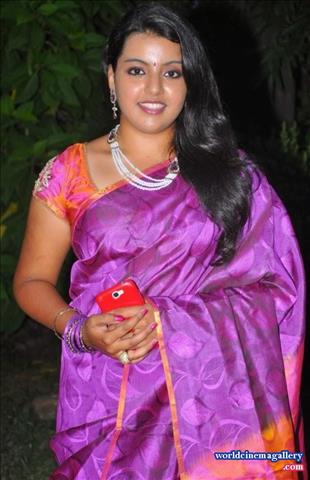 Divya Nagesh latest stills
