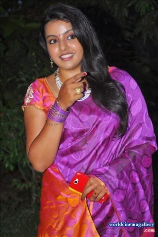 Divya Nagesh latest stills