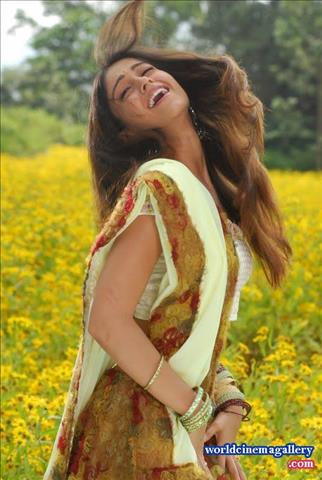 Ileana D'cruz Araku movie Stills