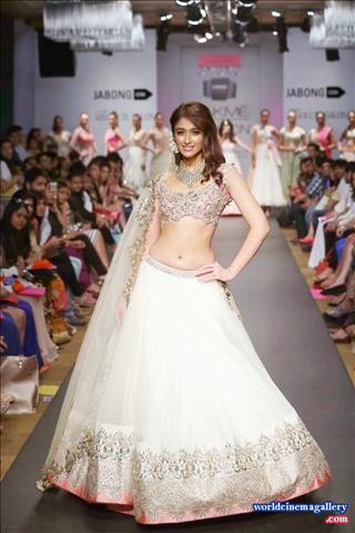 ileana Dcruz At Lakme Fashion Week Summer Resort 2014