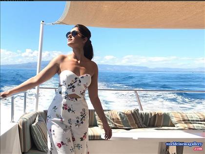 Ileana D'cruz Hot Bikini Stills