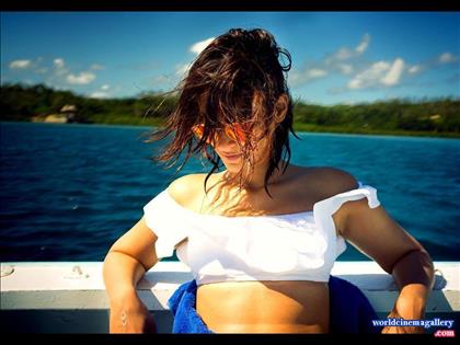 Ileana D'cruz Hot Bikini Stills