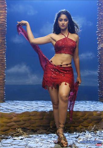 Ileana D'cruz Hot Navel Stills