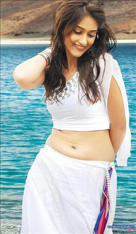 Ileana D'cruz Hot Navel Stills