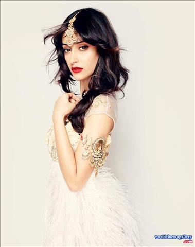 ileana d'cruz Stills in Devudu chesina manushulu movie