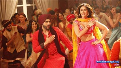 Ileana D'cruz Topless Stills