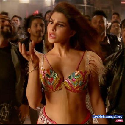 Jacqueline Fernandez Stills from Baaghi 2 song Ek Do Teen