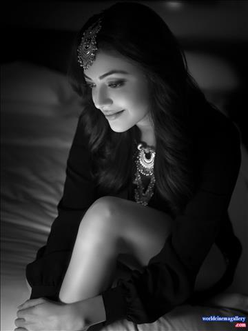 Kajal Aggarwal Launches Samsung Galaxy S9 at Poorvika Mobiles Chennai