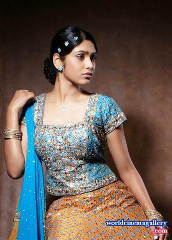 Manisha Yadav Sexy Photoshoot - World Cinema Gallery