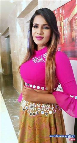 Meera Mitun from Thana Serntha kootam Stills