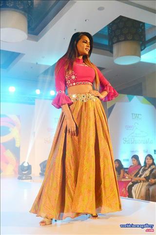 Meera Mitun from Thana Serntha kootam Stills