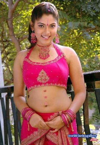 Muktha Banu Hot Saree Stills