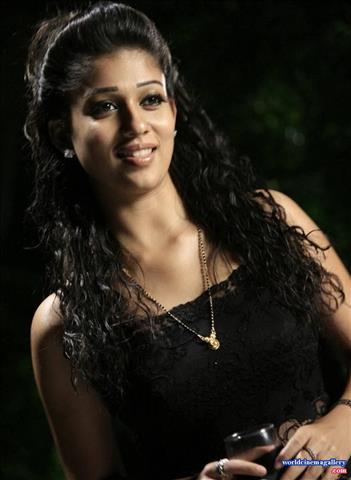 Nayanthara Stills in Super Kannada Movie