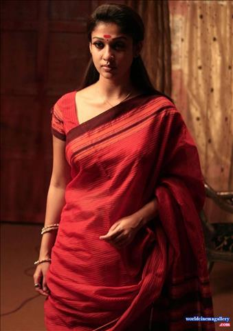 Nayanthara Stills in Super Kannada Movie