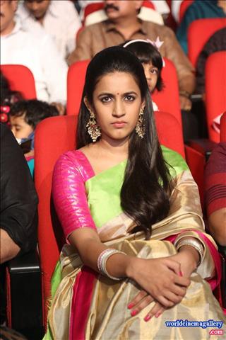 Niharika Stills at Oka Manasu Movie