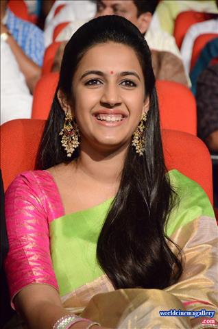 Niharika Stills at Oka Manasu Movie
