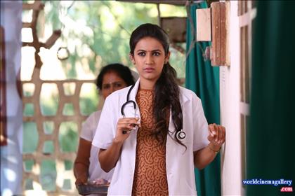 Niharika Stills in Oka Manasu movie