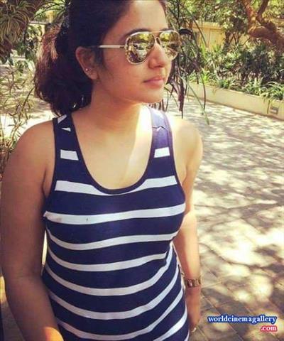 Poonam Bajwa Hot Stills in Aranmanai 2