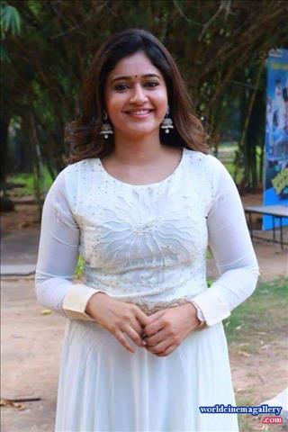 Poonam Bajwa Hot Stills in Aranmanai 2